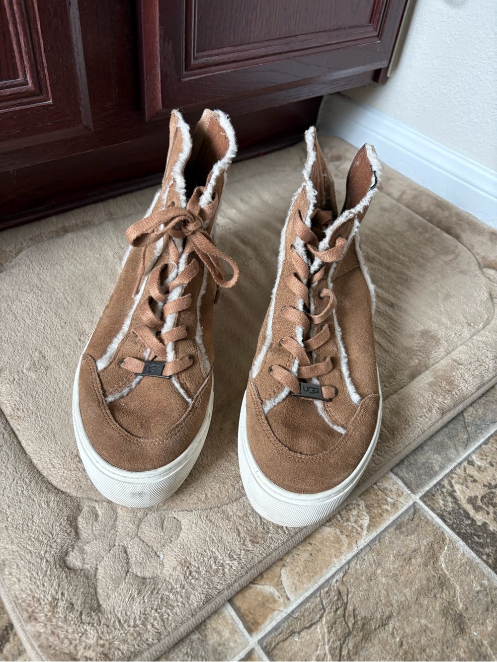 UGG Women's Nuray Lace-Up Suede Shearling High Tops